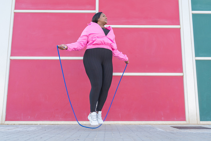 The Best Jump Rope Workout For Beginners, From A Trainer