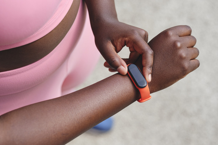 Wearable fitness trackers may aid weight-loss efforts - Harvard Health